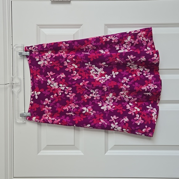 Ann Taylor Dresses & Skirts - Ann Taylor pure silk skirt